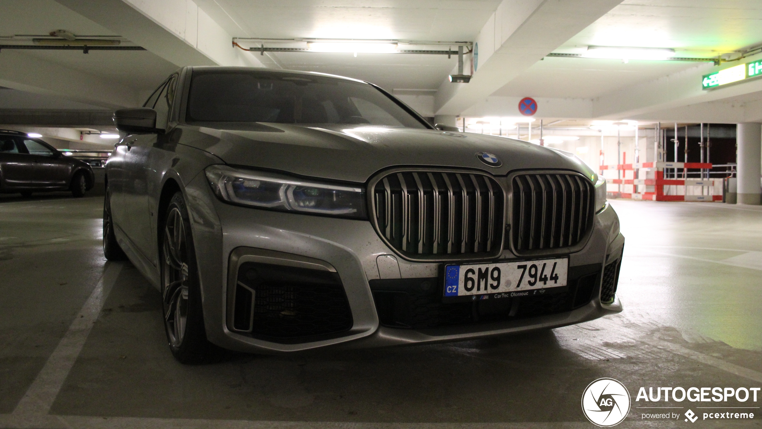 BMW M760Li xDrive 2019