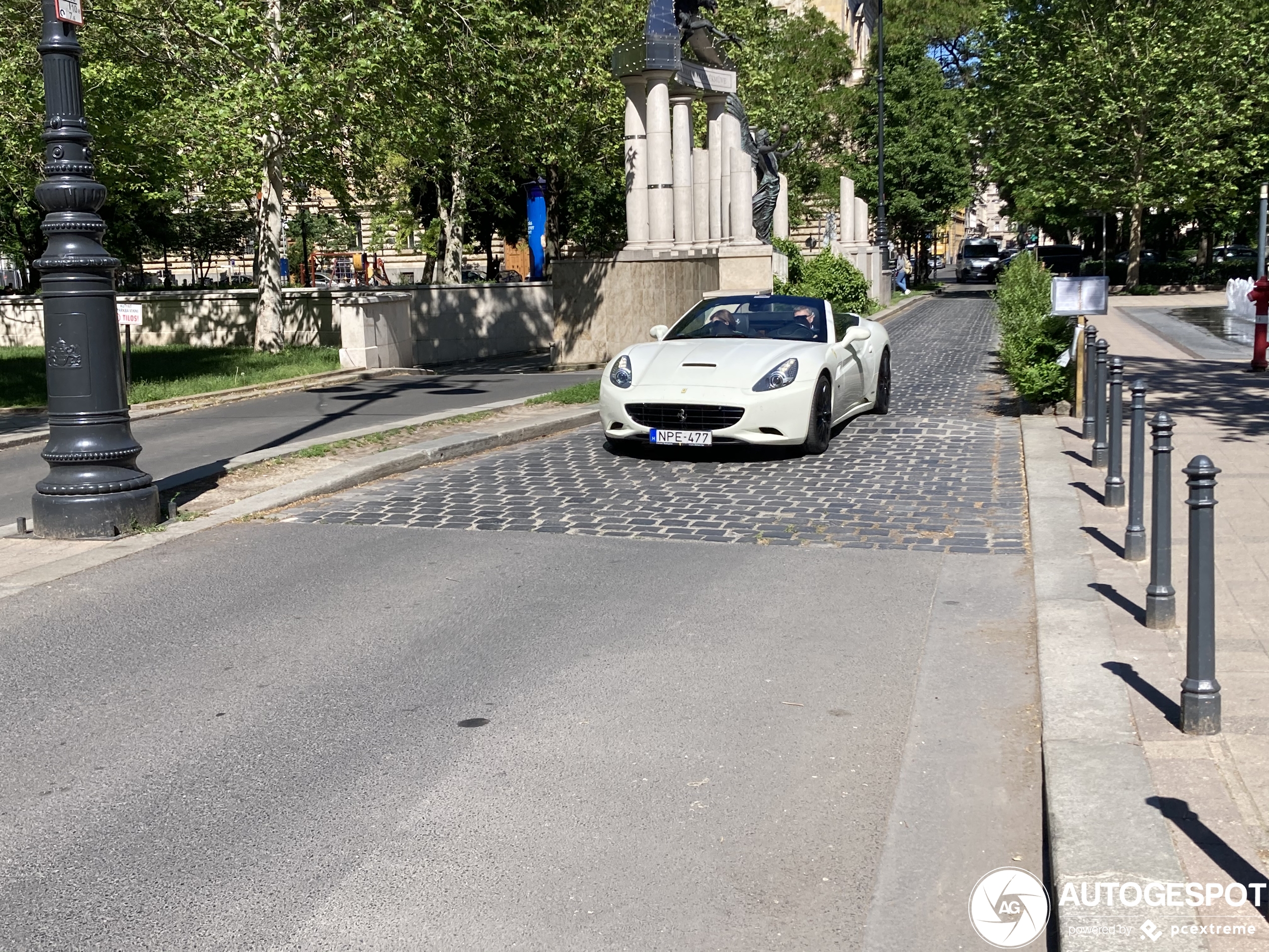 Ferrari California