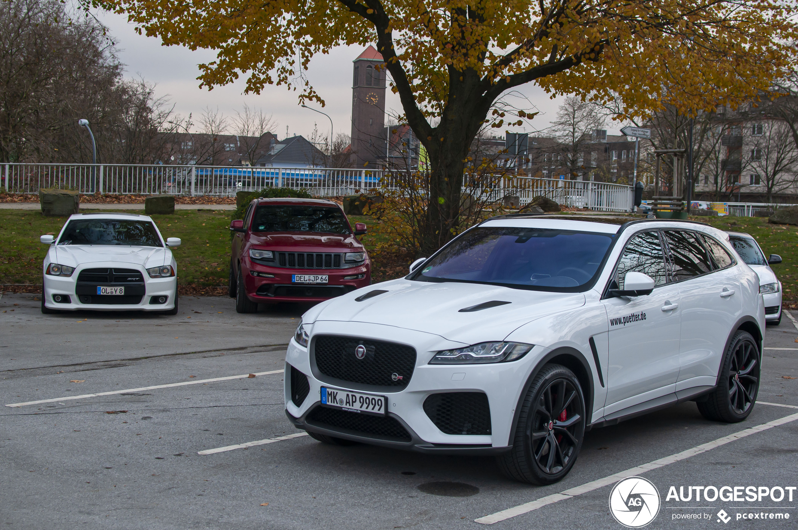 Jaguar F-PACE SVR