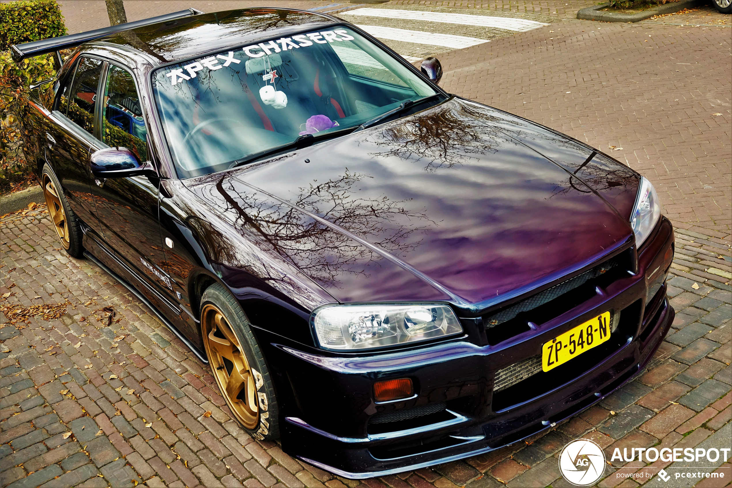 Nissan Skyline R34 Sedan