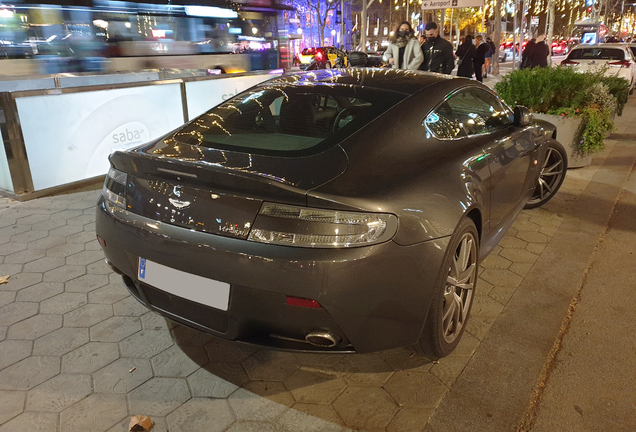 Aston Martin V8 Vantage 2012