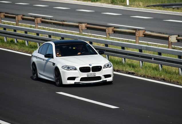 BMW M5 F10 2011