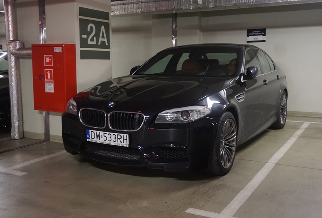 BMW M5 F10 2011