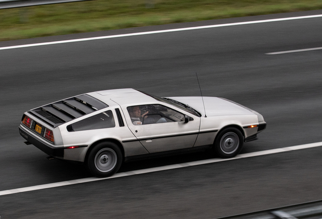 DeLorean DMC-12