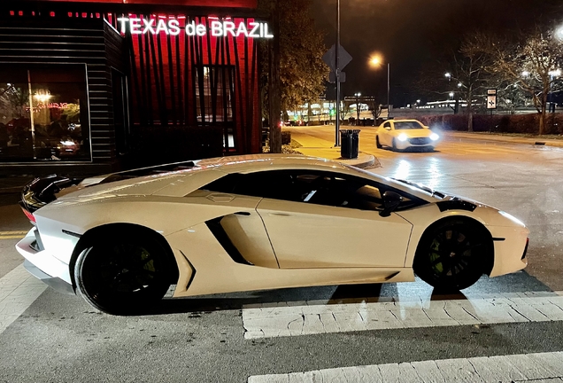 Lamborghini Aventador LP700-4