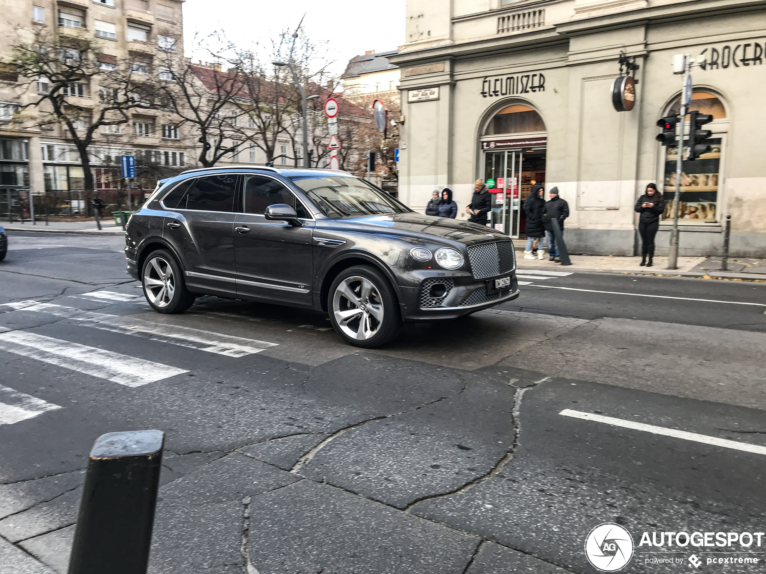 Bentley Bentayga V8 2021 First Edition