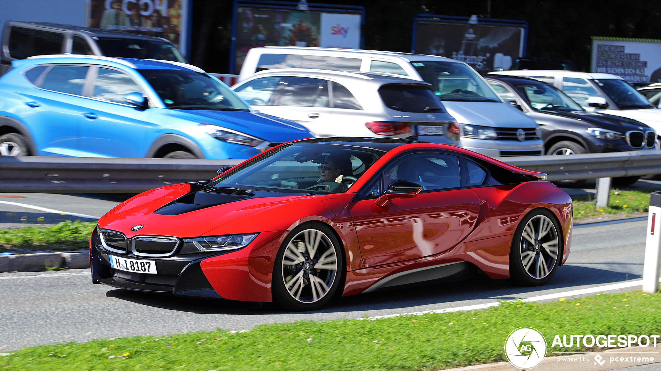 BMW i8 Protonic Red Edition