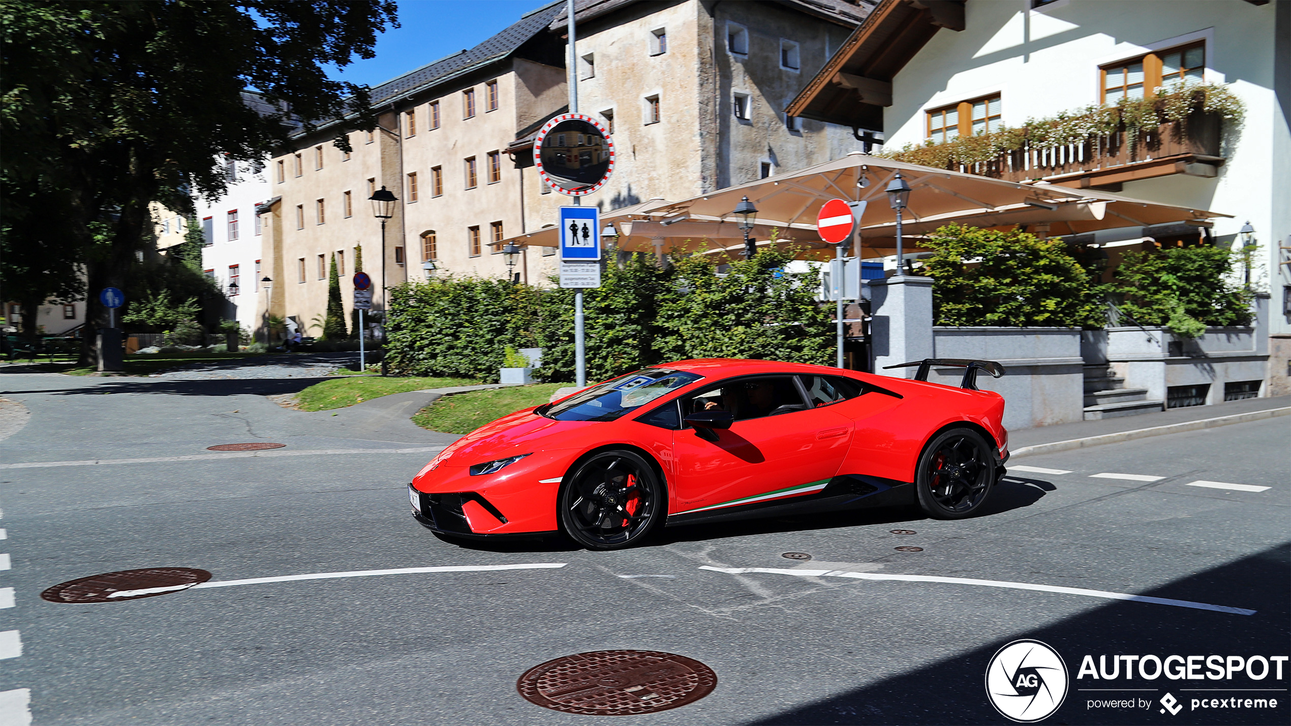 Lamborghini Huracán LP640-4 Performante