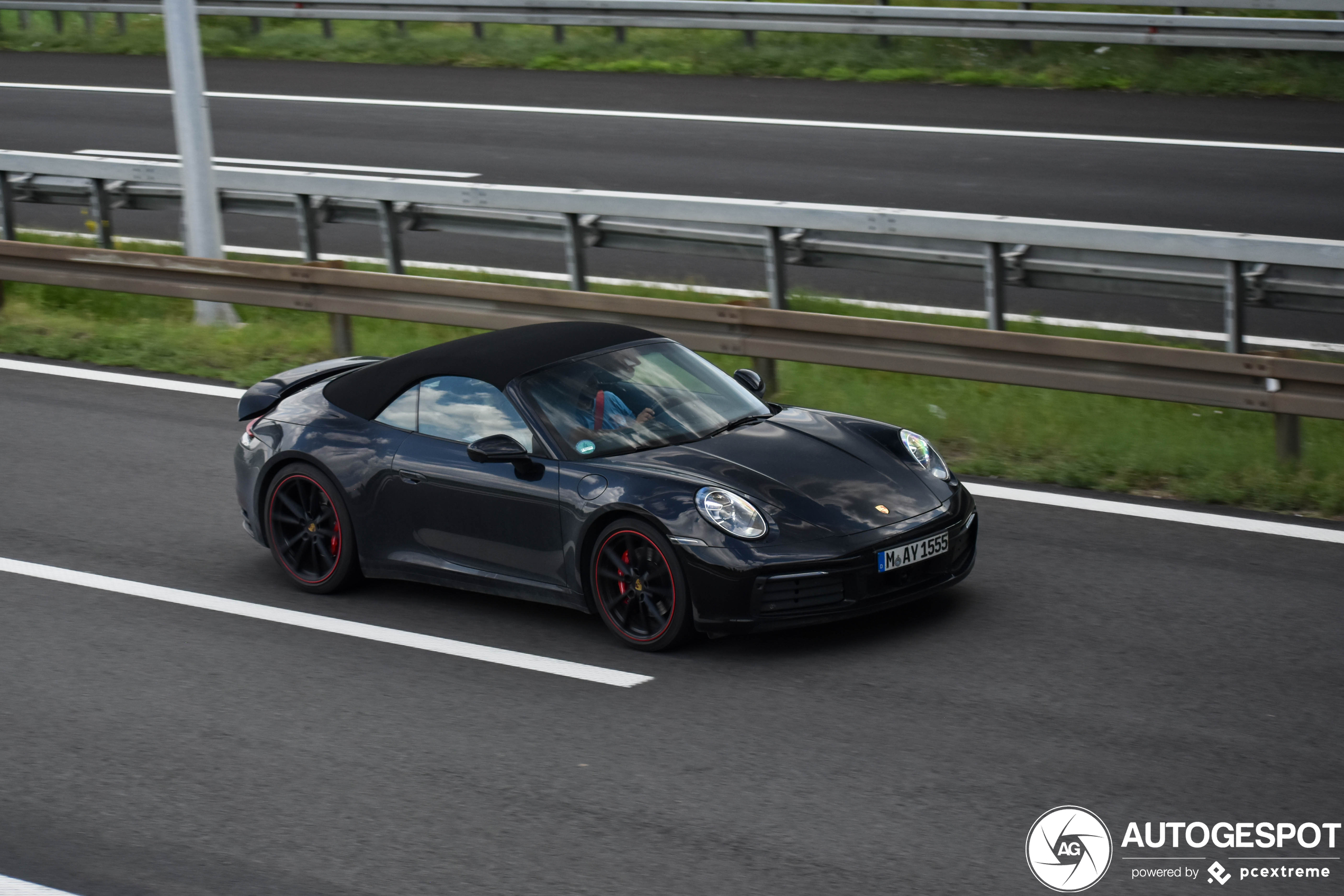 Porsche 992 Carrera 4S Cabriolet