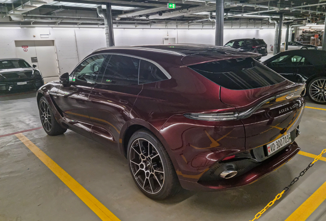 Aston Martin DBX