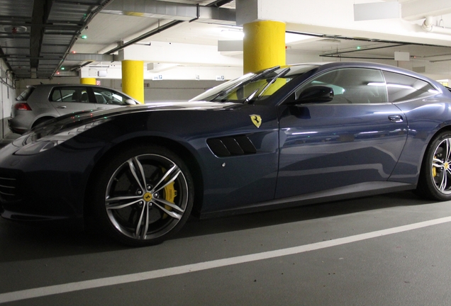 Ferrari GTC4Lusso