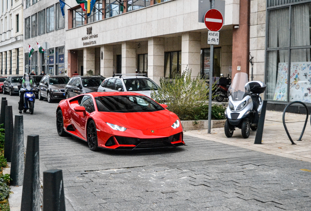 Lamborghini Huracán LP640-4 EVO