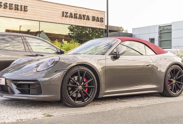 Porsche 992 Carrera 4S Cabriolet