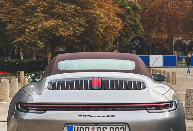 Porsche 992 Carrera 4S Cabriolet