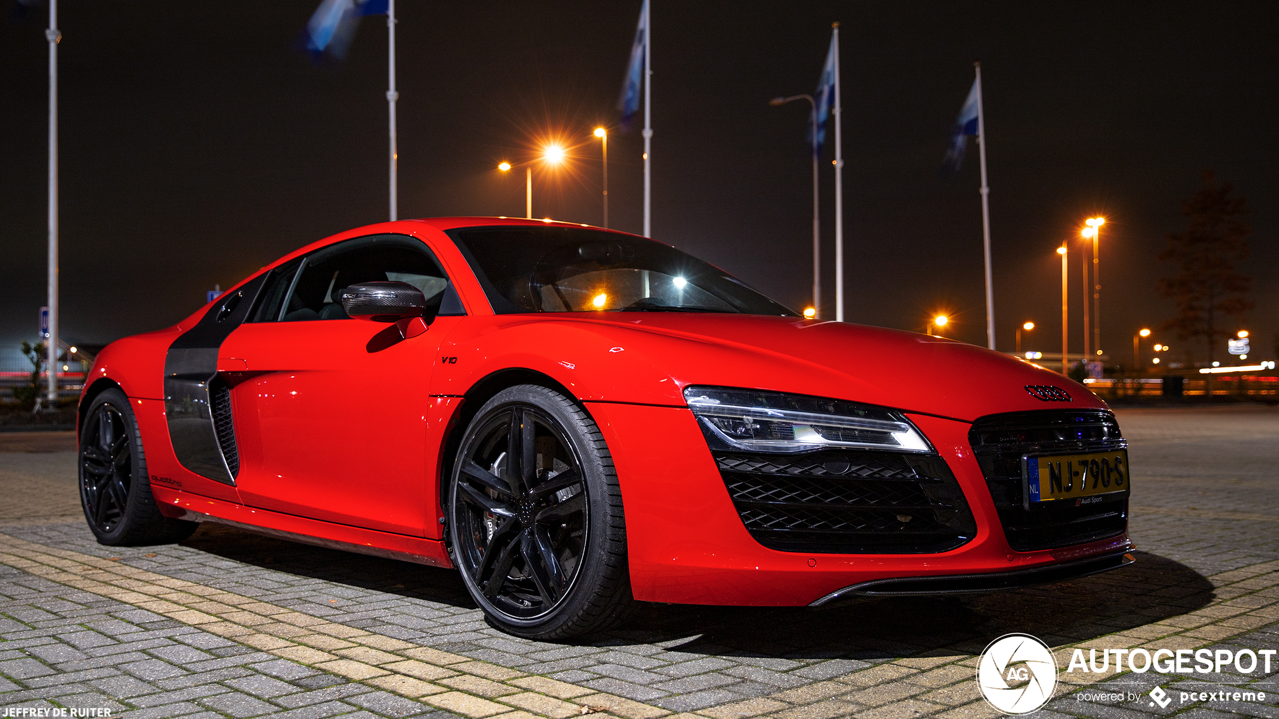 Audi R8 V10 Plus 2013