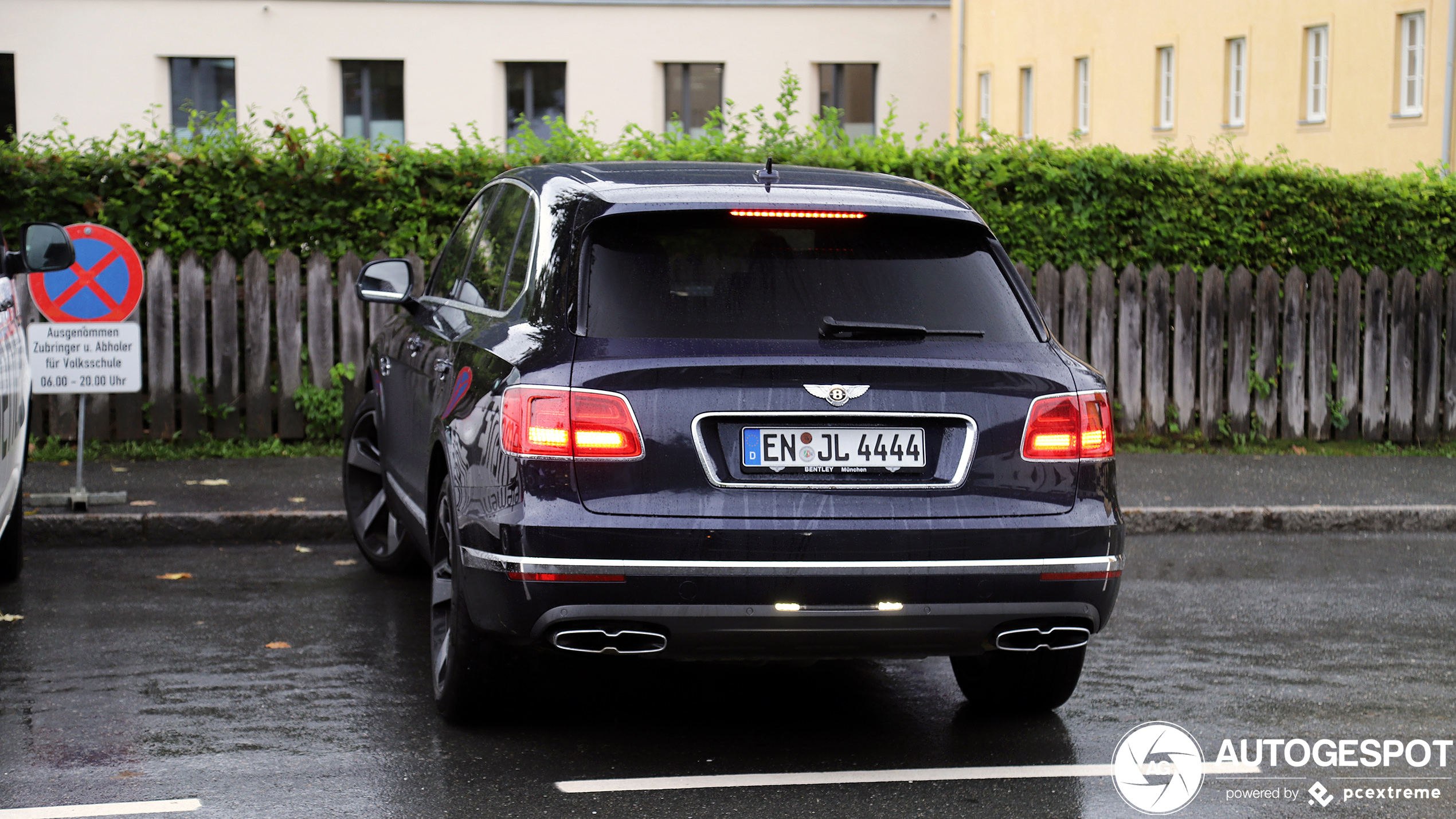 Bentley Bentayga V8