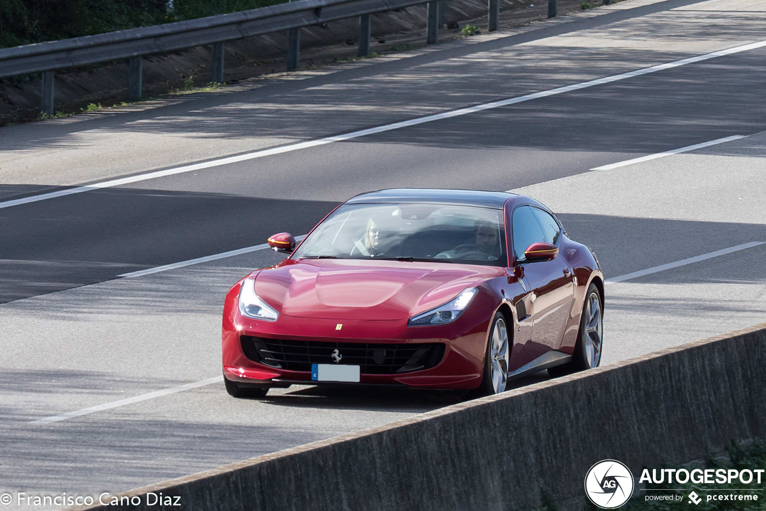 Ferrari GTC4Lusso T