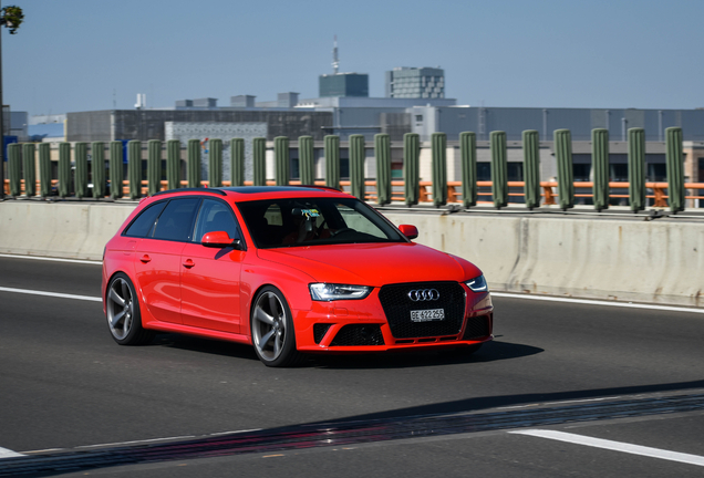 Audi RS4 Avant B8