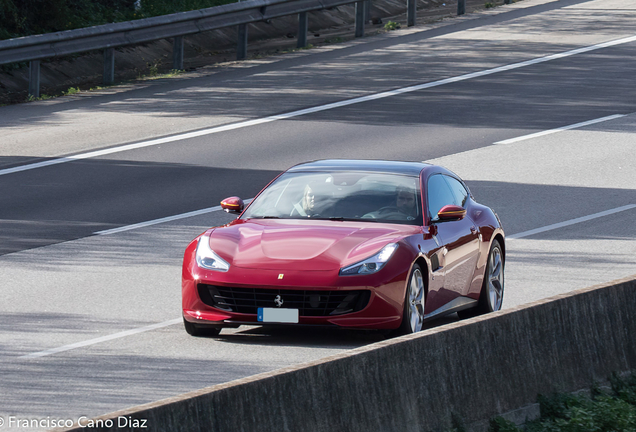 Ferrari GTC4Lusso T