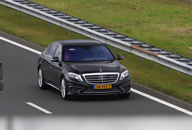 Mercedes-Benz S 65 AMG V222