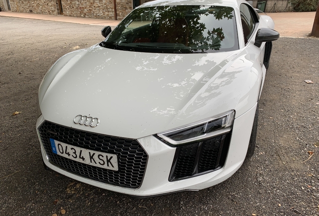 Audi R8 V10 Plus 2015