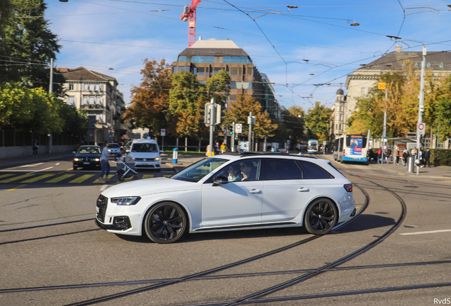 Audi RS4 Avant B9