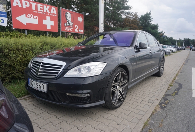 Mercedes-Benz S 63 AMG W221 2011