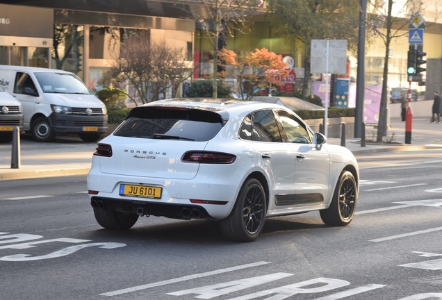 Porsche 95B Macan GTS