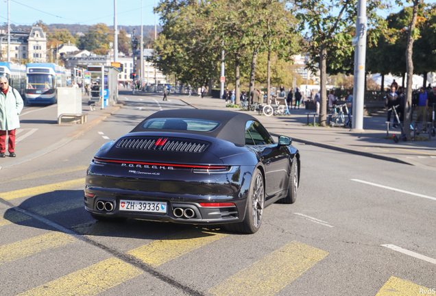 Porsche 992 Carrera 4S Cabriolet