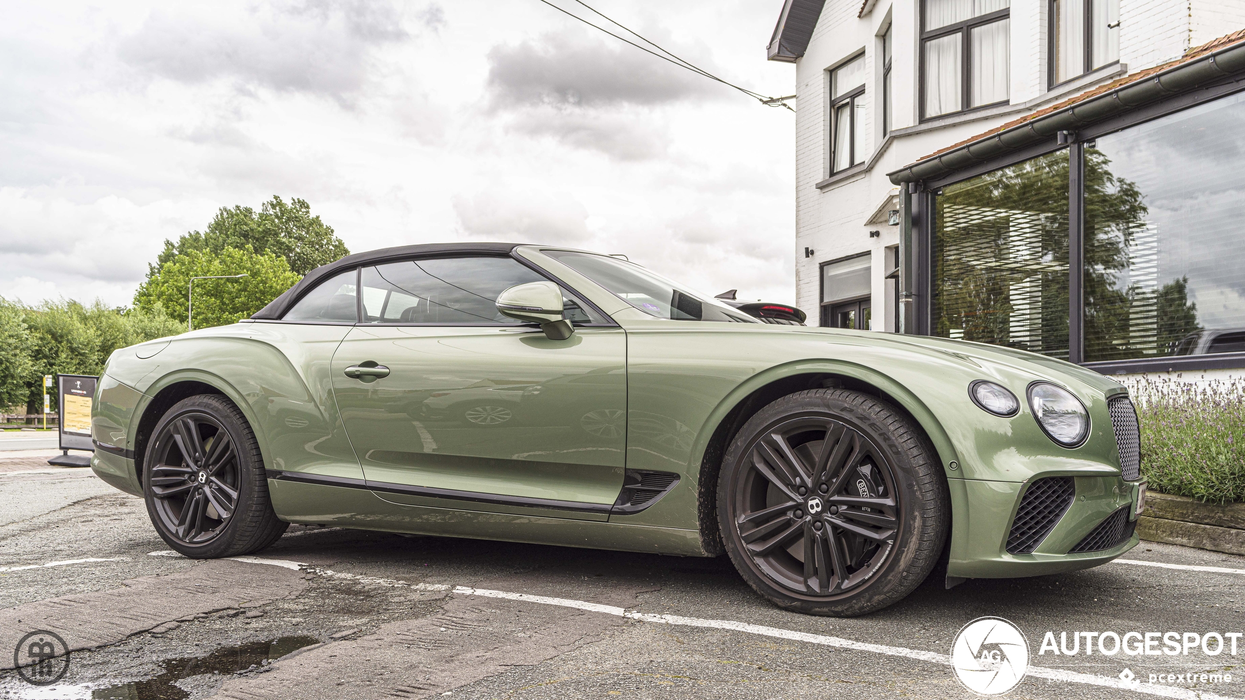 Bentley Continental GTC V8 2020