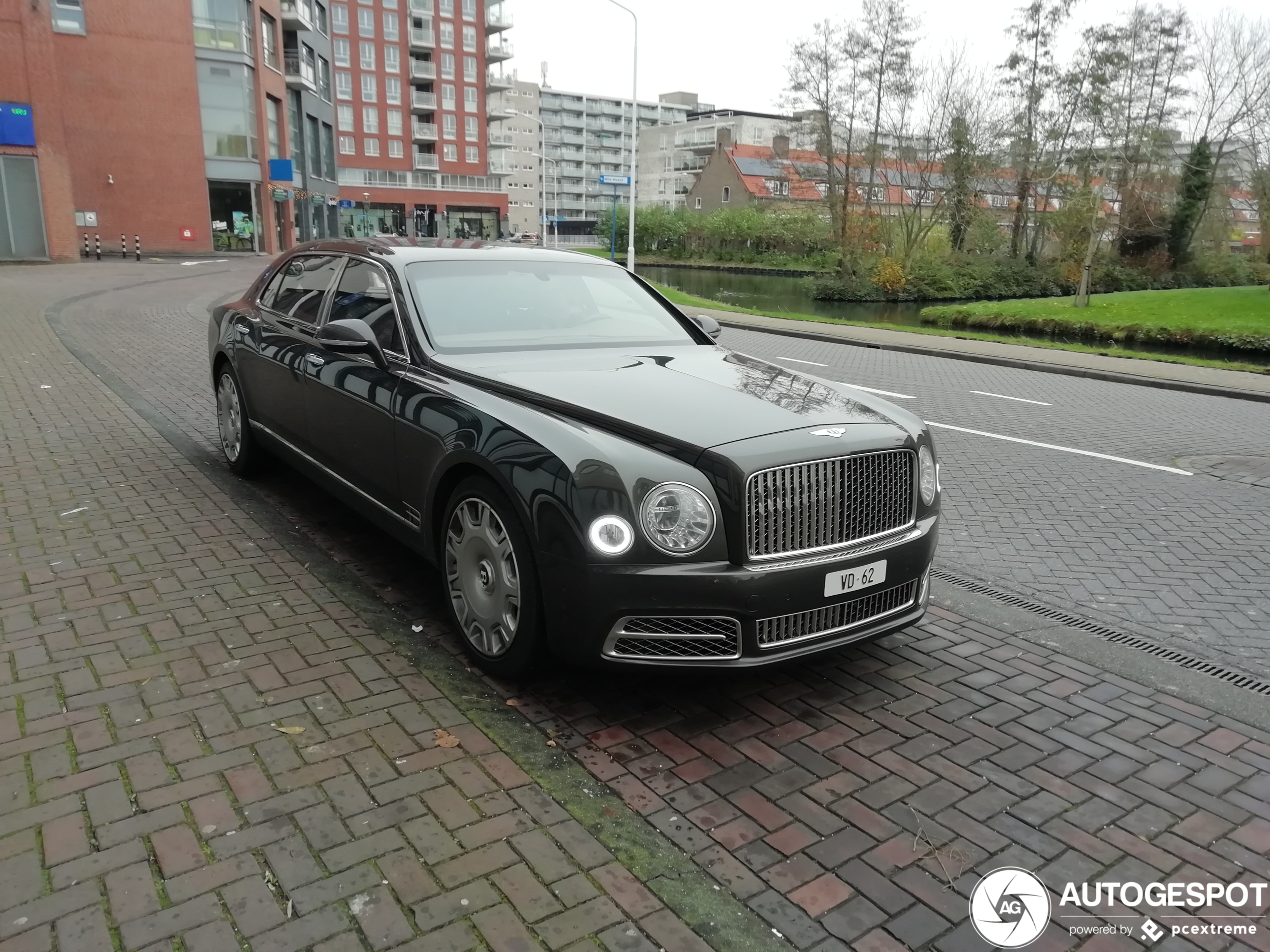 Bentley Mulsanne EWB 2016