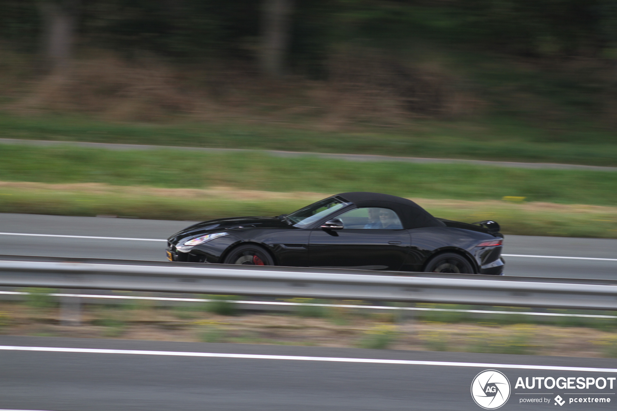 Jaguar F-TYPE R AWD Convertible