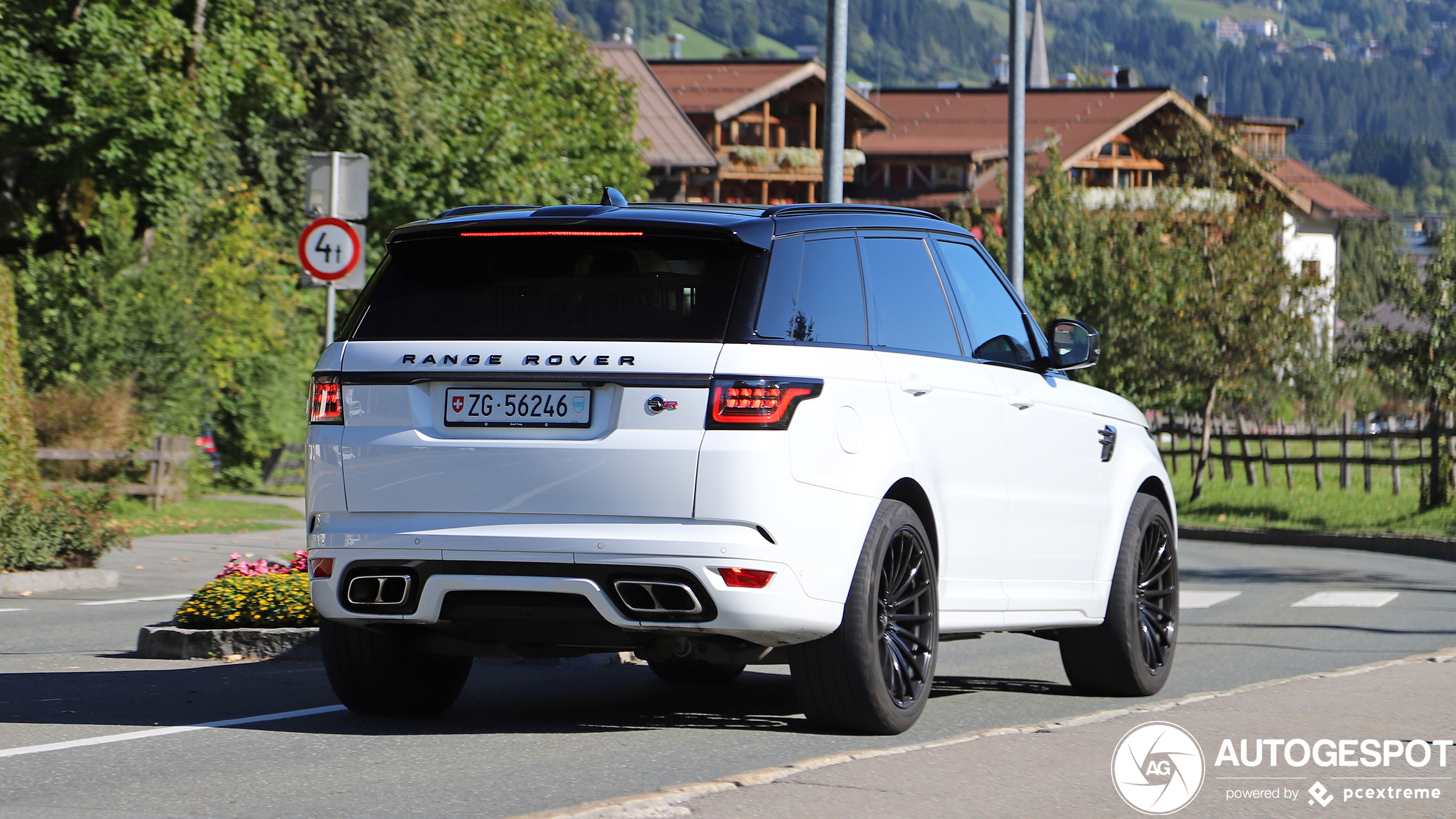 Land Rover Range Rover Sport SVR 2018 Carbon Edition