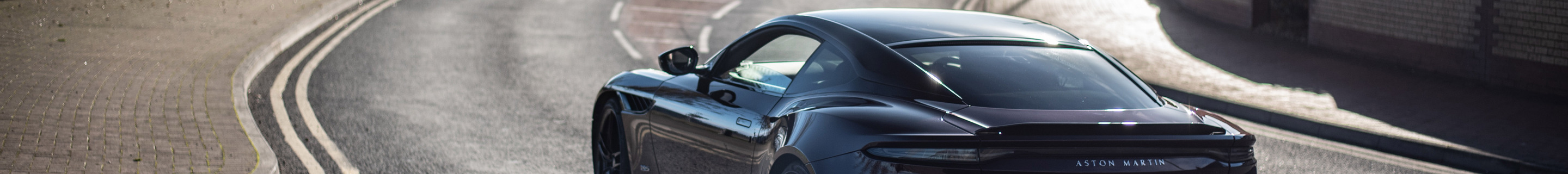 Aston Martin DBS Superleggera