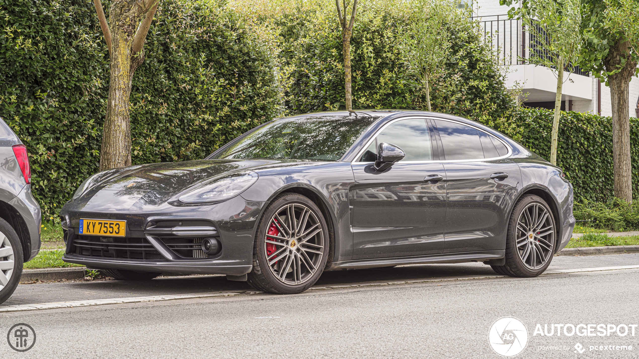 Porsche 971 Panamera Turbo