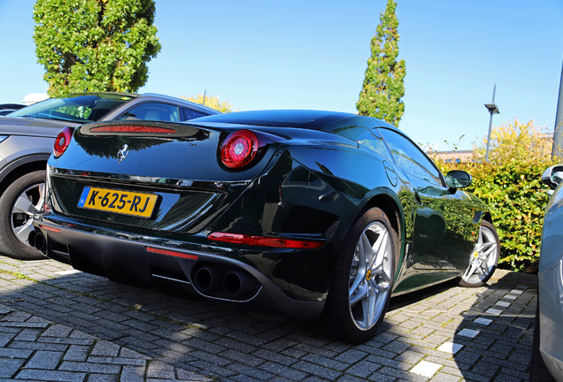 Ferrari California T