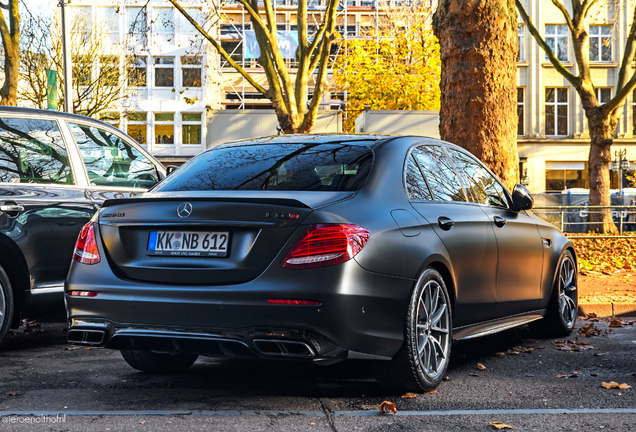 Mercedes-AMG E 63 S W213