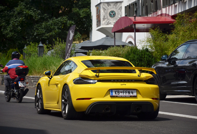 Porsche 718 Cayman GT4