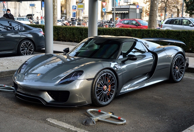 Porsche 918 Spyder Weissach Package