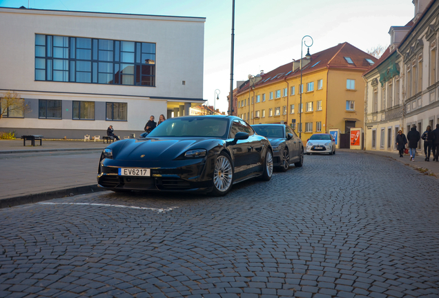 Porsche Taycan Turbo