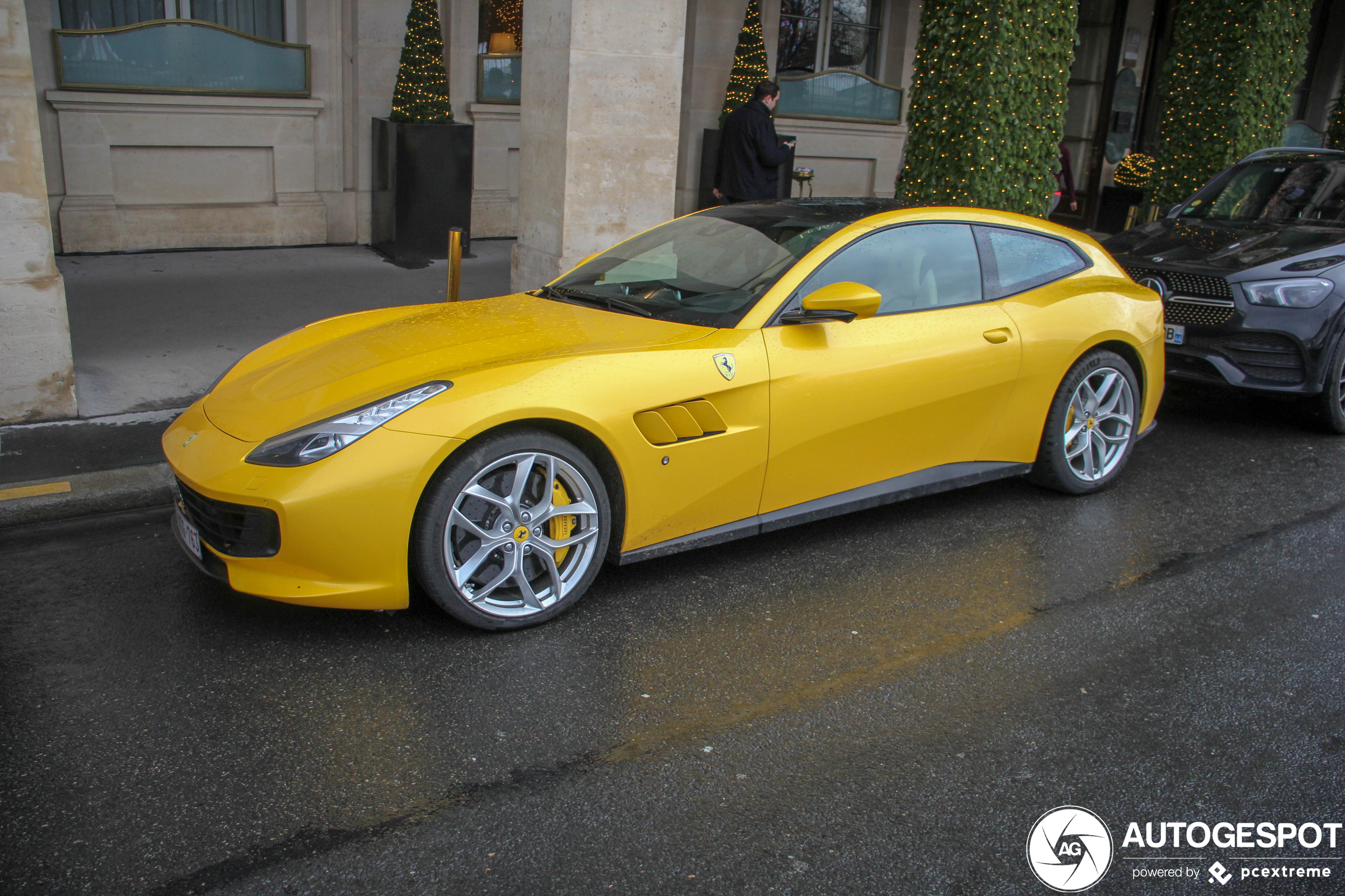 Ferrari GTC4Lusso T