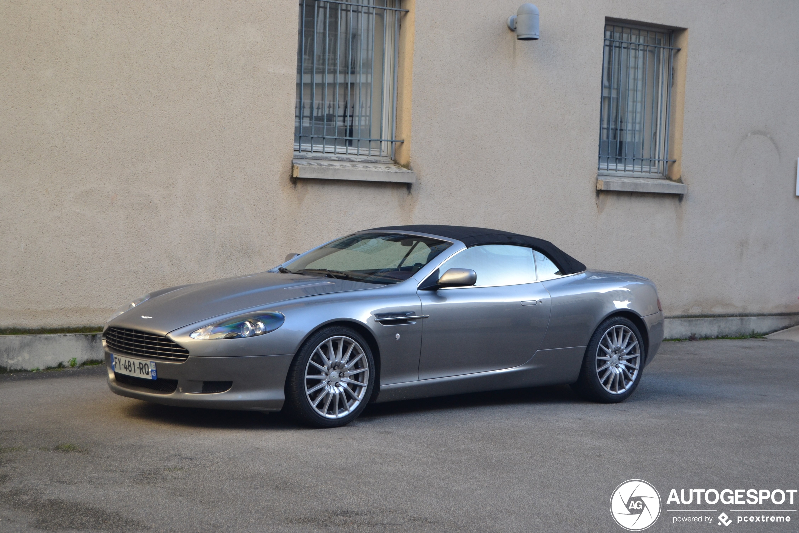 Aston Martin DB9 Volante