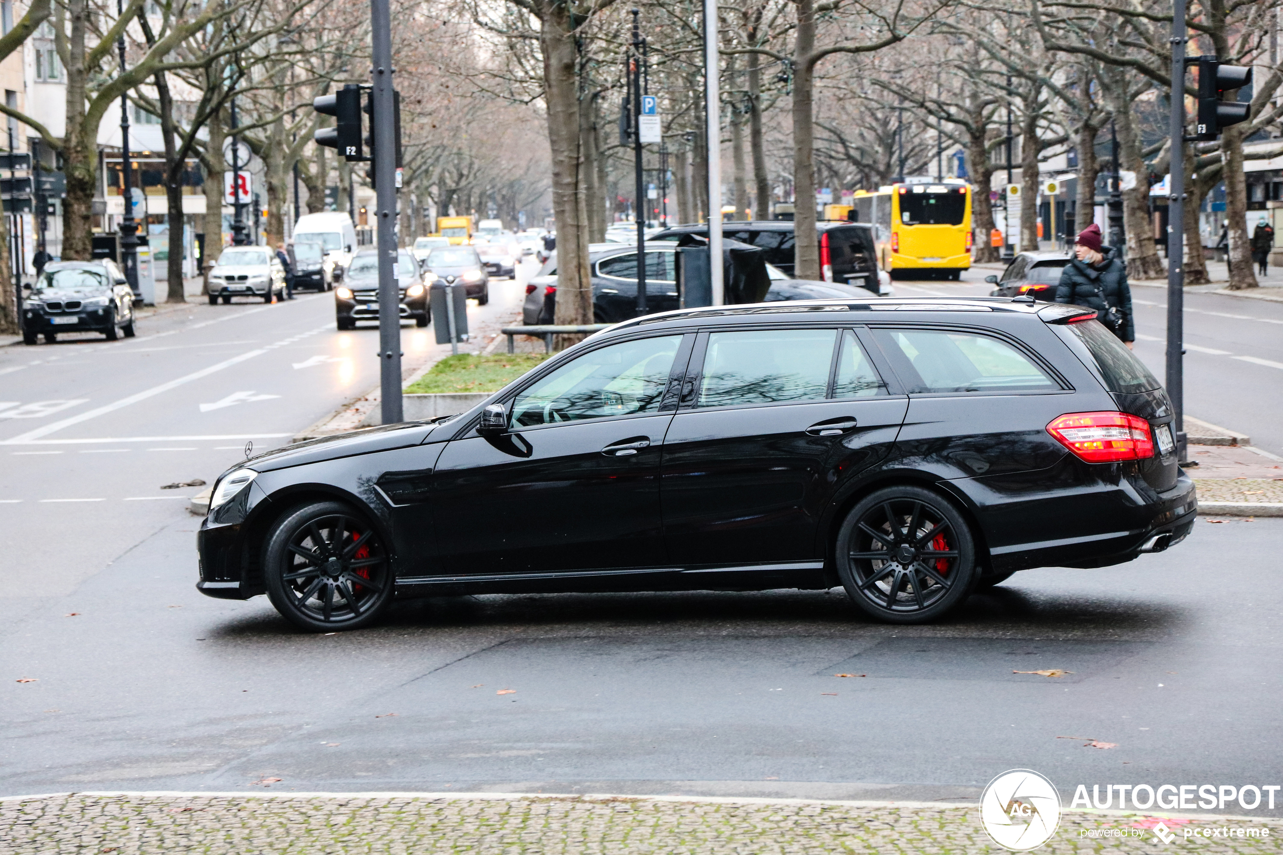 Mercedes-Benz E 63 AMG S212 V8 Biturbo