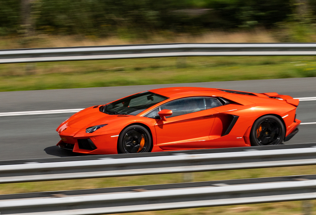 Lamborghini Aventador LP700-4