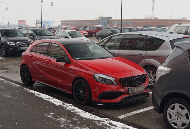 Mercedes-AMG A 45 W176 2015