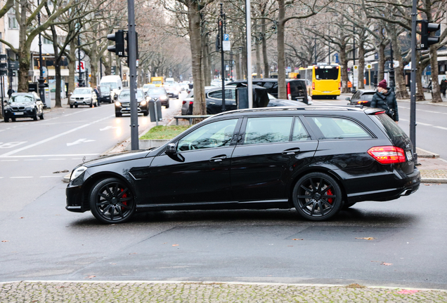 Mercedes-Benz E 63 AMG S212 V8 Biturbo