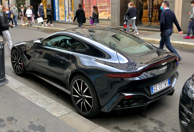 Aston Martin V8 Vantage 2018