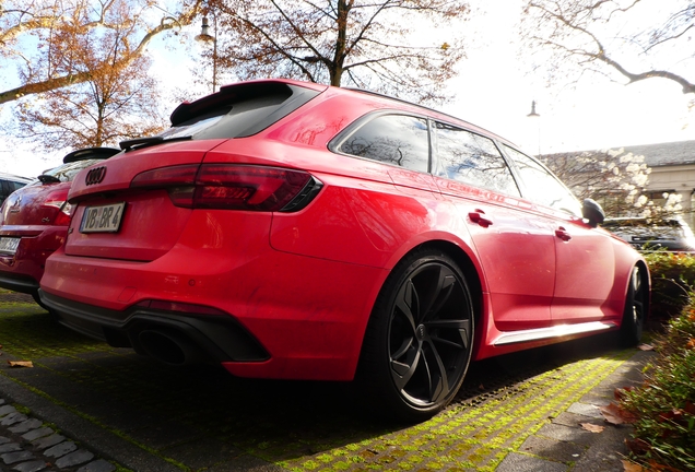 Audi RS4 Avant B9