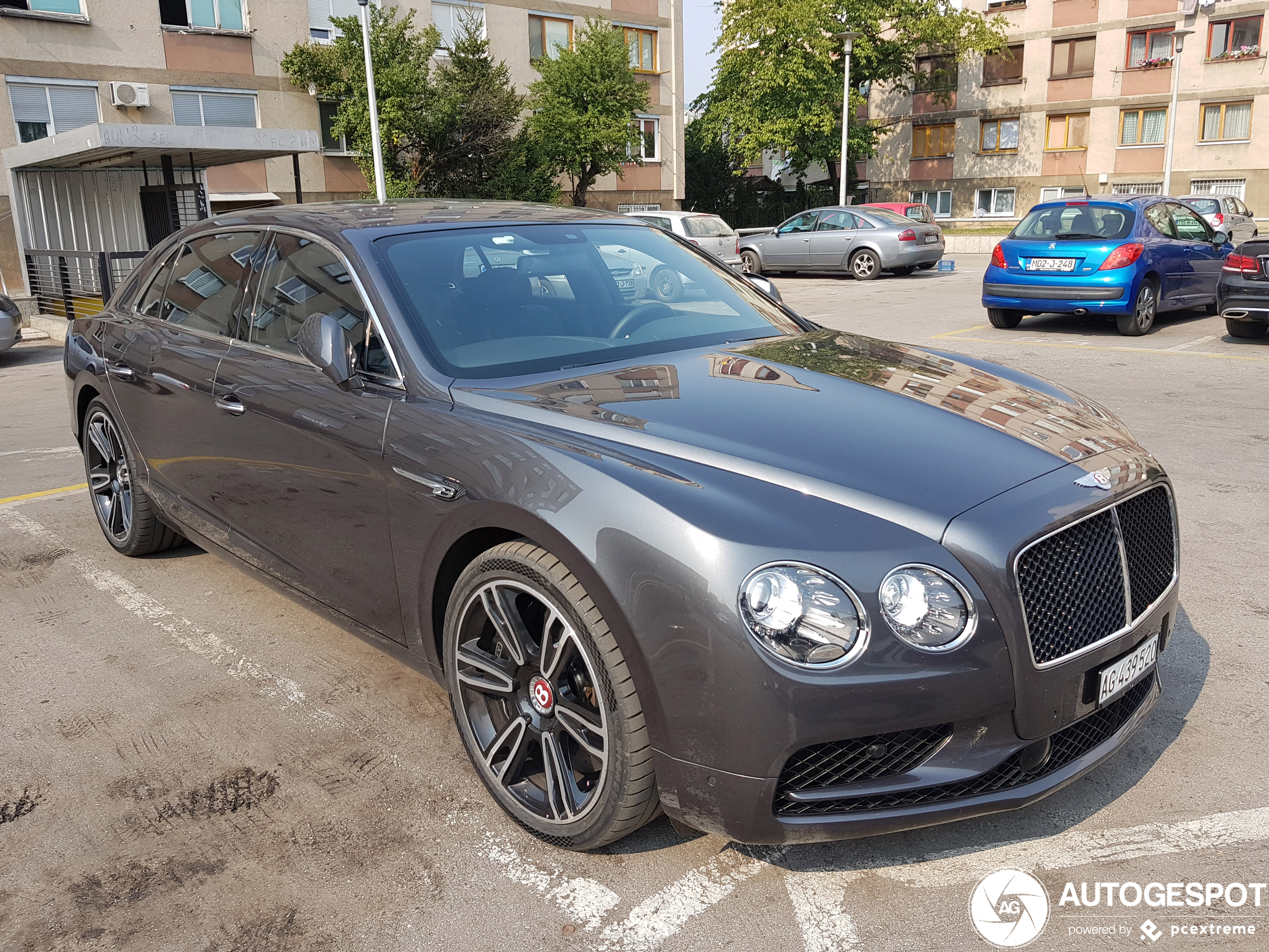 Bentley Flying Spur V8 S