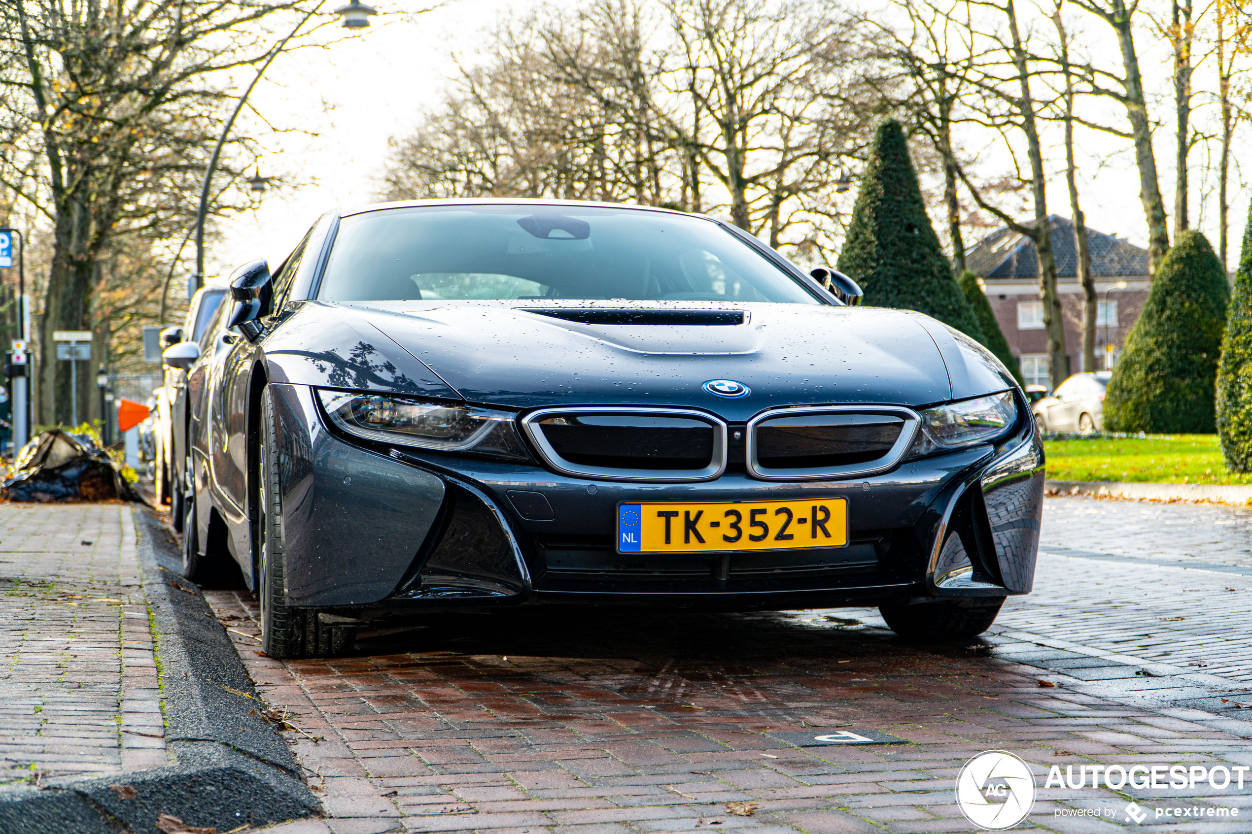 BMW i8